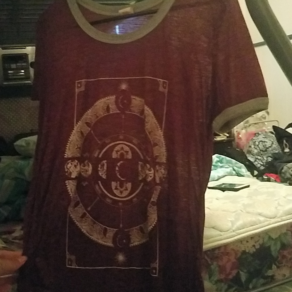 Short-sleeved shirt